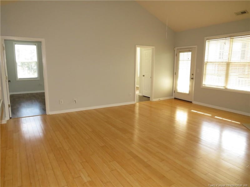 656 Brandermill Rd #202, Fayetteville, NC 28314