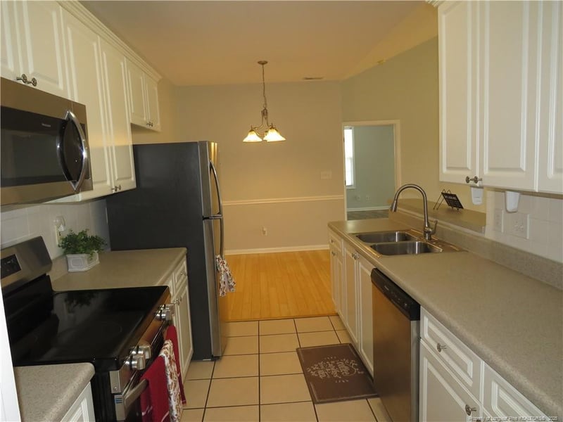 656 Brandermill Rd #202, Fayetteville, NC 28314
