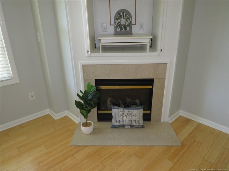 656 Brandermill Rd #202, Fayetteville, NC 28314