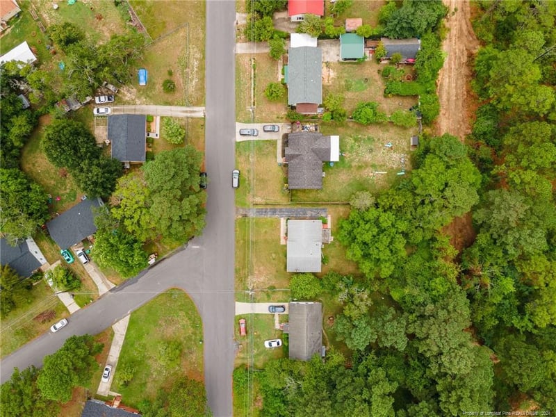 656 Woodburn Dr, Fayetteville, NC 28311