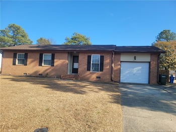 6560 Honeysuckle Dr, Fayetteville, NC 28304