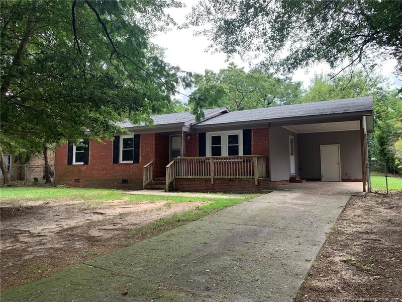 6561 Stillwater Dr, Fayetteville, NC 28304