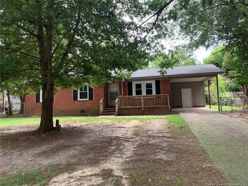 6561 Stillwater Dr, Fayetteville, NC 28304