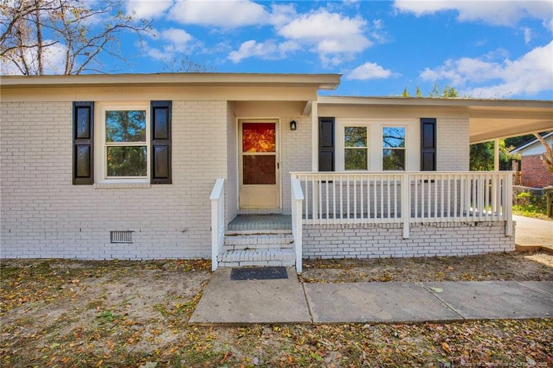 6561 Stillwater Dr, Fayetteville, NC 28304