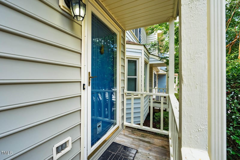 6564 English Oaks Dr, Raleigh, NC 27615