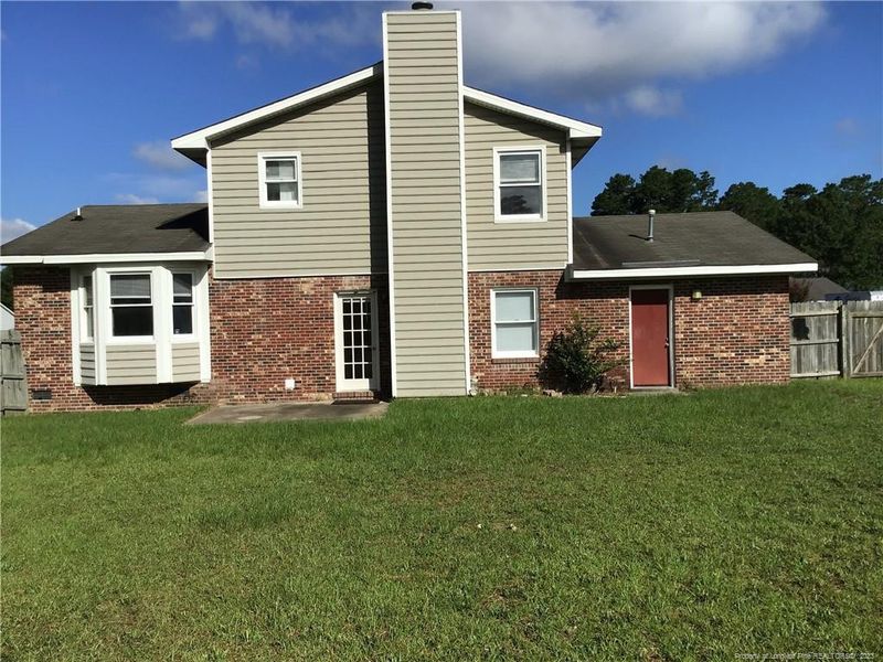 6567 Pacific Ave, Fayetteville, NC 28314