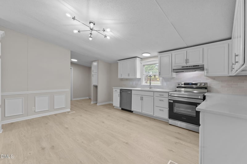 6568 Celestial Pine Dr, Hope Mills, NC 28348
