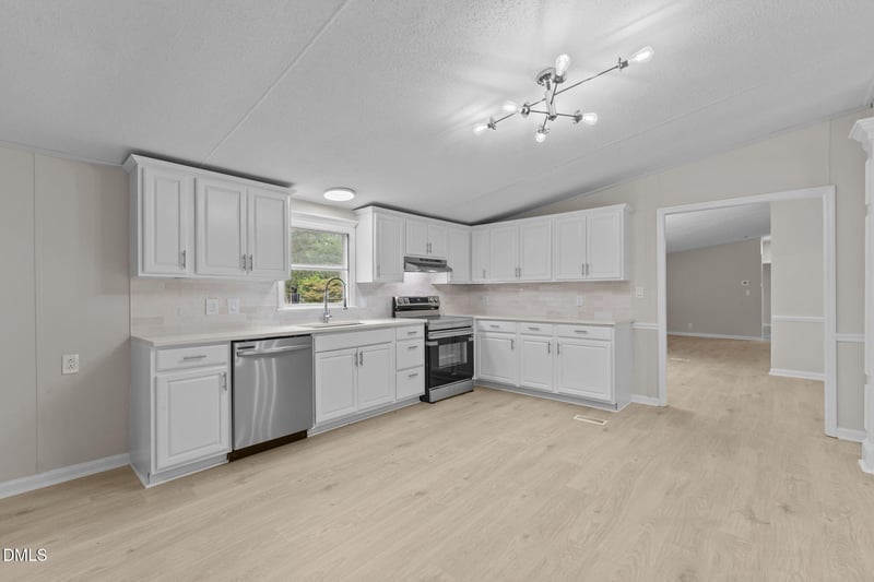 6568 Celestial Pine Dr, Hope Mills, NC 28348