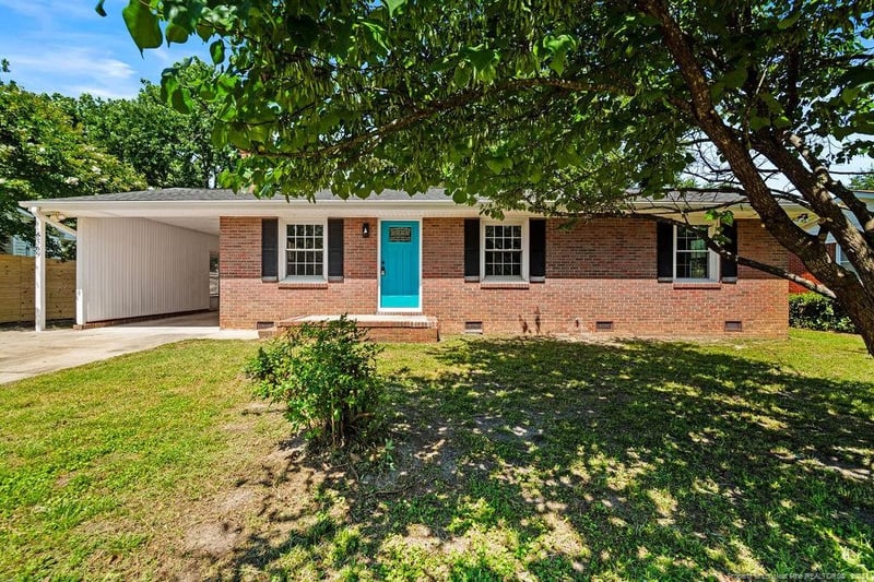 6569 Cushing Dr, Fayetteville, NC 28311