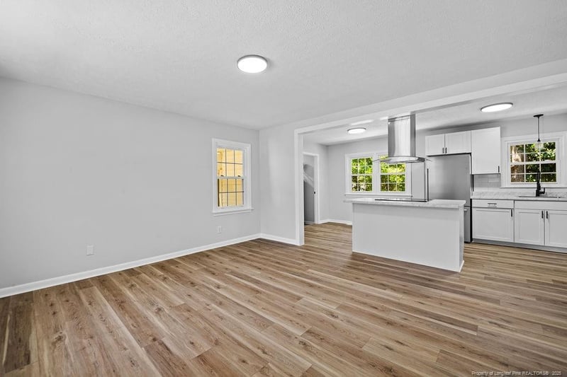 6569 Cushing Dr, Fayetteville, NC 28311