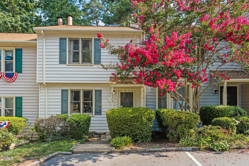 6575 English Oaks Dr, Raleigh, NC 27615