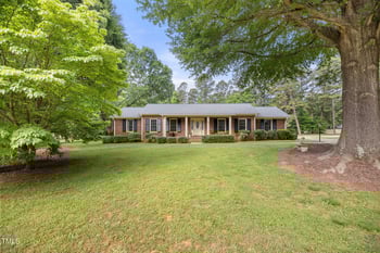 658 Hiawatha Pl, Burlington, NC 27217