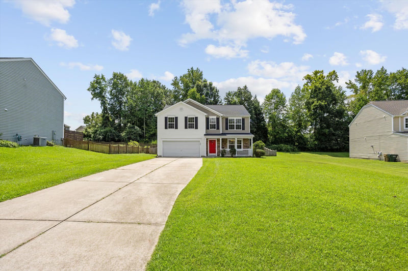 658 Yorkshire Dr, Clayton, NC 27520