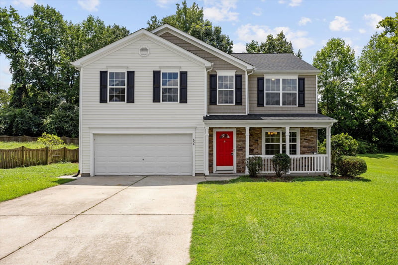 658 Yorkshire Dr, Clayton, NC 27520