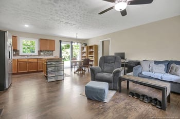 6582 Vineyard Dr, Fayetteville, NC 28304