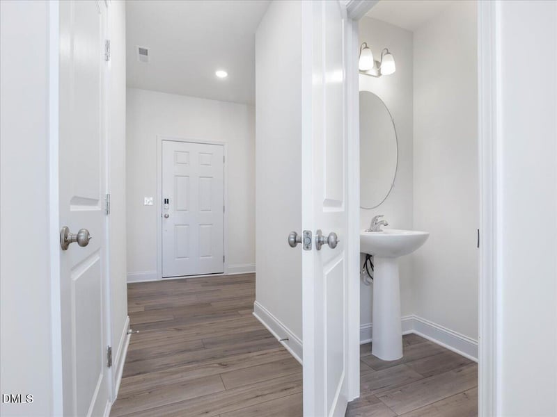 659 Sefton Park Dr, Zebulon, NC 27597