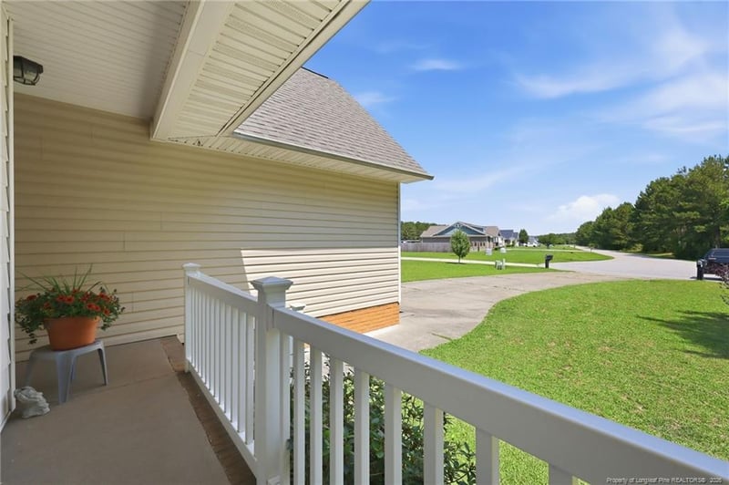 6590 Colepark Dr, Hope Mills, NC 28348