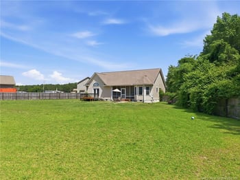 6590 Colepark Dr, Hope Mills, NC 28348