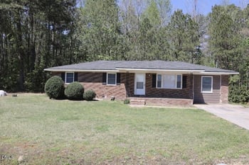 6591 Goldsboro Rd, Wade, NC 28395