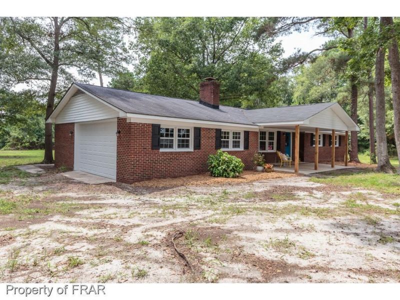 6592 Sim Canady Rd, Hope Mills, NC 28348