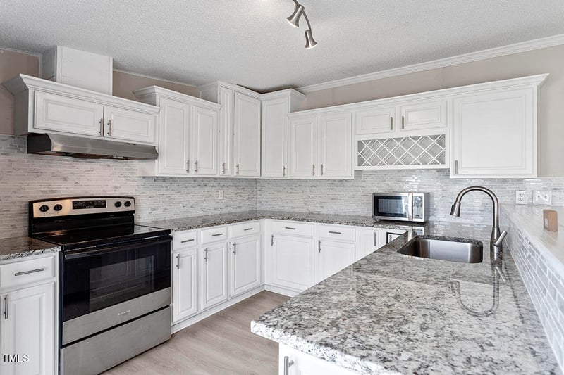 6595 Nc 231 , Middlesex, NC 27557
