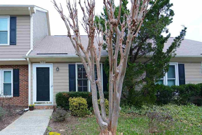 66 Crystal Oaks Ct, Durham, NC 27707
