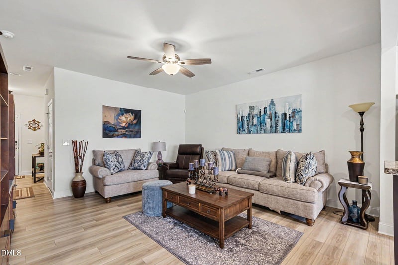 66 Hanging Moss Trl, Clayton, NC 27527