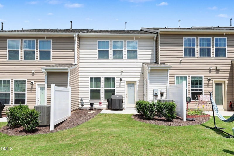 66 Hanging Moss Trl, Clayton, NC 27527