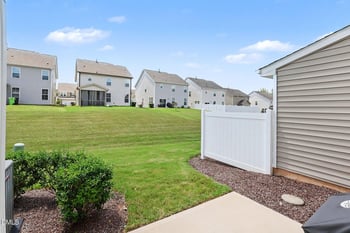 66 Hanging Moss Trl, Clayton, NC 27527