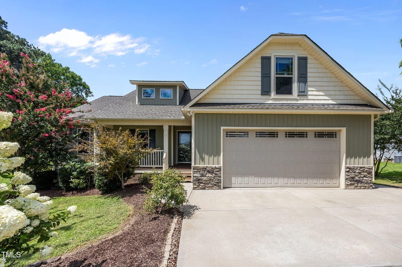 66 London Ln, Angier, NC 27501
