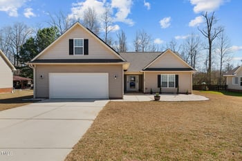 66 Newbury Dr, Angier, NC 27501