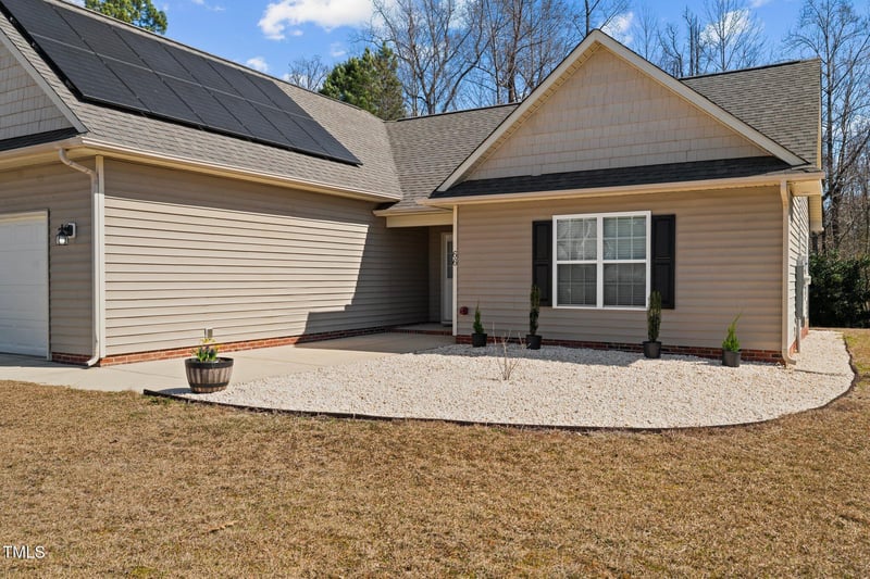 66 Newbury Dr, Angier, NC 27501