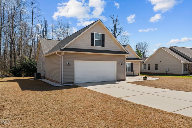 66 Newbury Dr, Angier, NC 27501