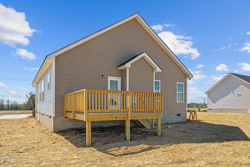 66 Ravenwind Ln, Lillington, NC 27546