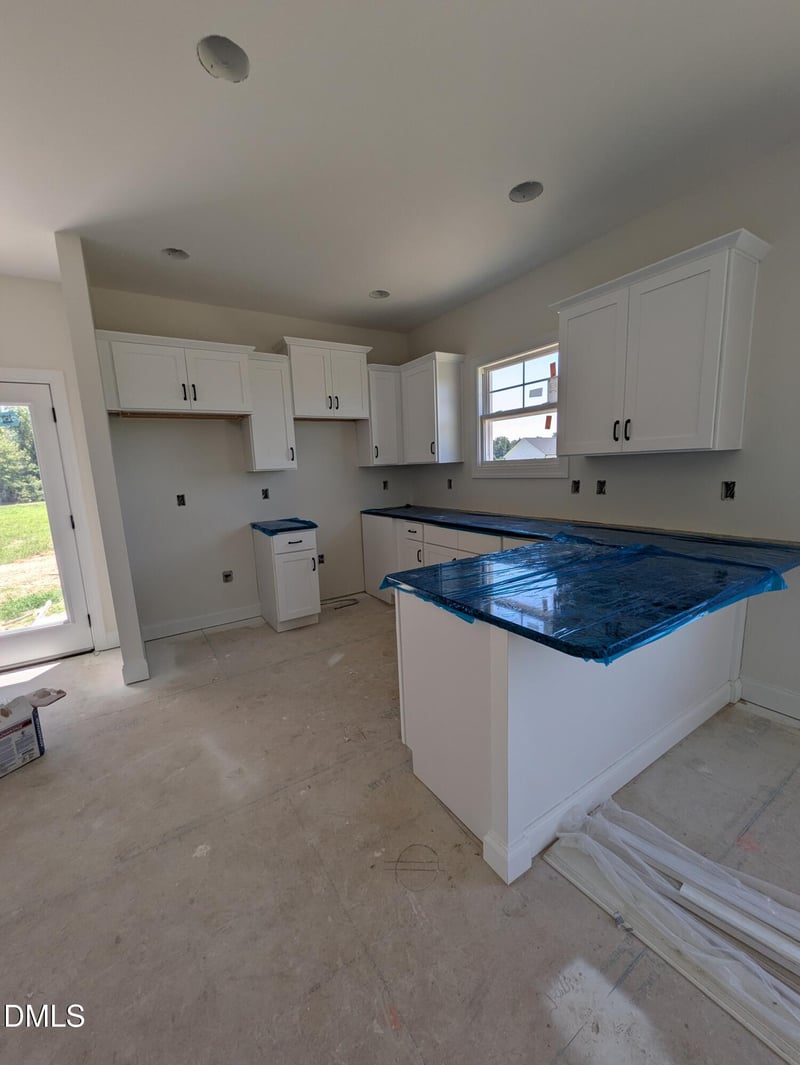 66 Ravenwind Ln, Lillington, NC 27546