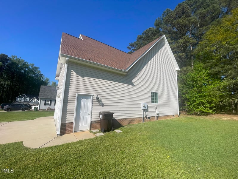 66 Saddle Ln, Lillington, NC 27546