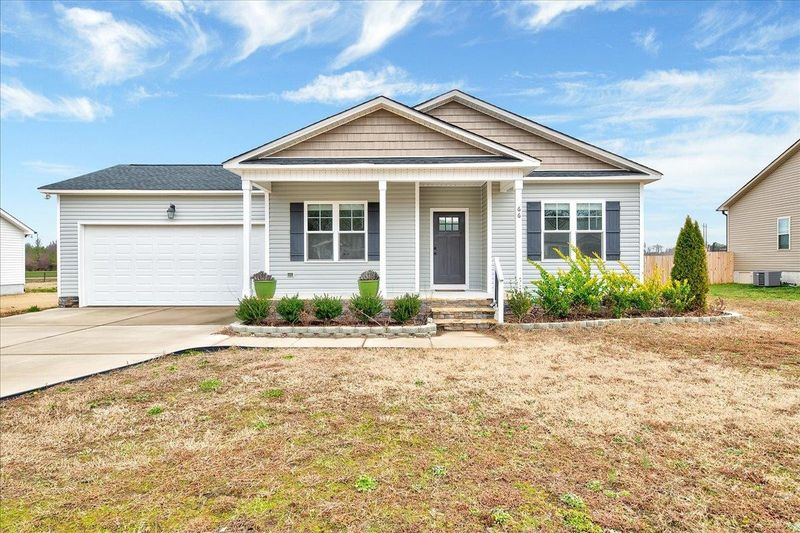 66 Wyatt Dr, Selma, NC 27576