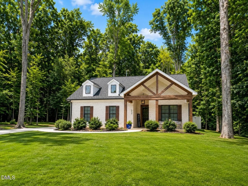 660 Corregidor St, Mebane, NC 27302