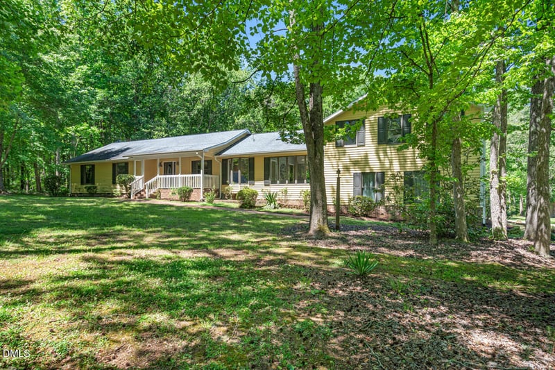 660 Log Barn Rd, Pittsboro, NC 27312