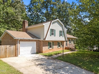 6600 Coach Light Cir, Raleigh, NC 27613