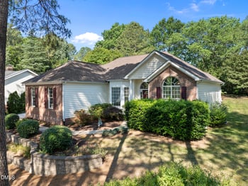 6600 Glen Forrest Dr, Chapel Hill, NC 27517