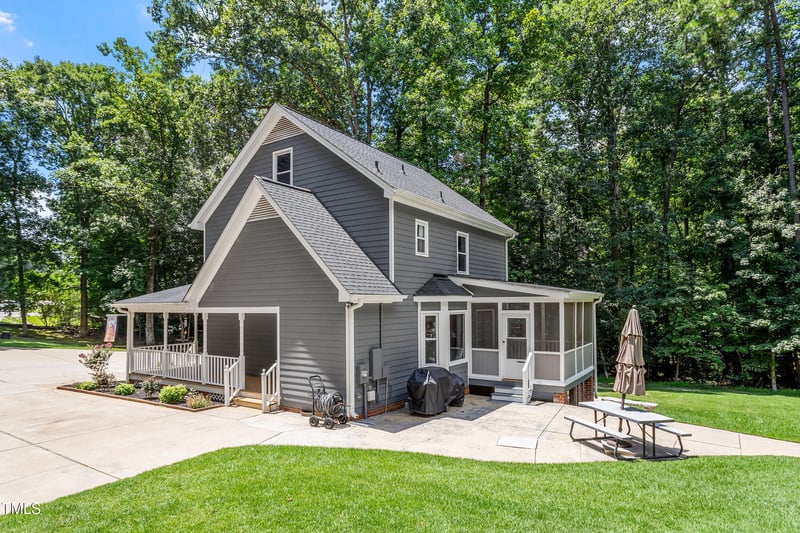 6600 Willow Chase Dr, Willow Springs, NC 27592