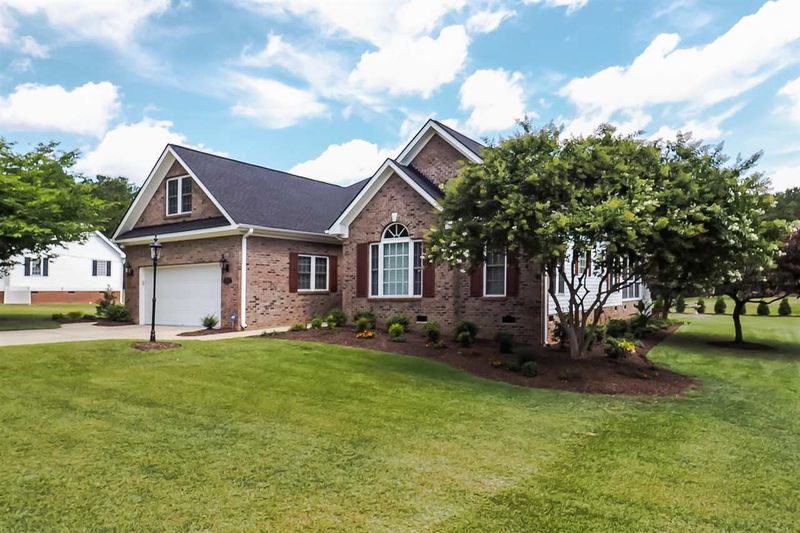 6601 Battle Bridge Rd, Raleigh, NC 27610