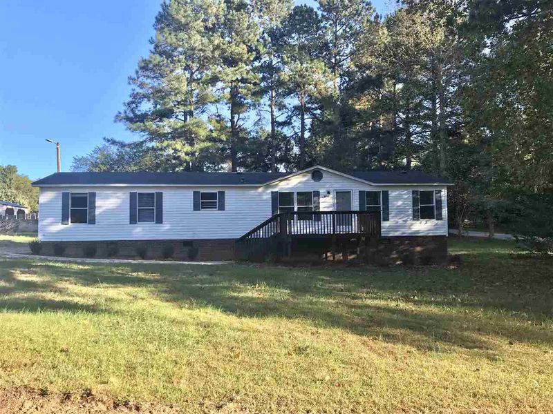 6601 Harpy Dr, Zebulon, NC 27597