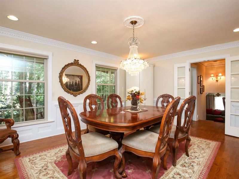 6601 Lynndale Dr, Raleigh, NC 27612
