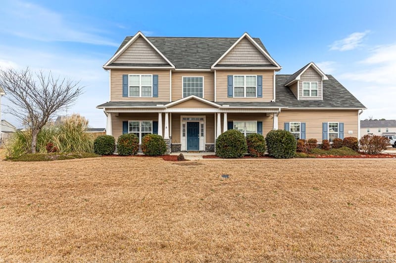 6602 Planters Row Dr, Hope Mills, NC 28348