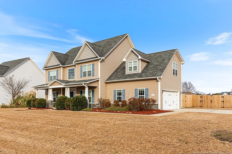 6602 Planters Row Dr, Hope Mills, NC 28348