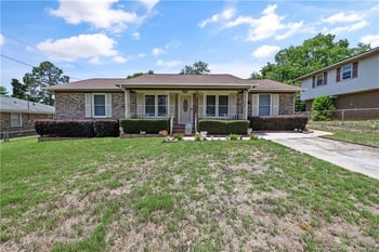 6603 Winthrop Dr, Fayetteville, NC 28311