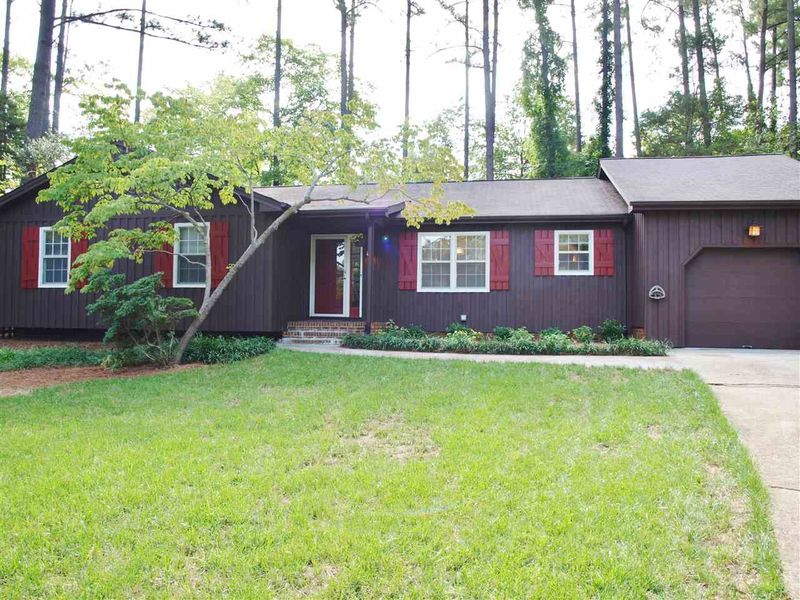 6604 Ashworth Ct, Raleigh, NC 27615