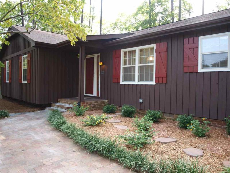 6604 Ashworth Ct, Raleigh, NC 27615
